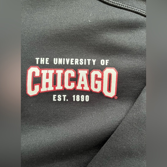 Men’s University of Chicago Quarter-Zip - Picture 3 of 4